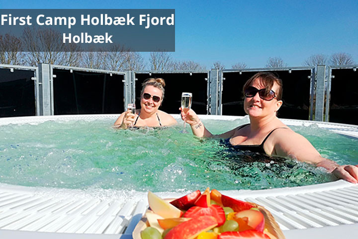 Ophold for 2 med spa og bobler på First Camp Holbæk Fjord1 